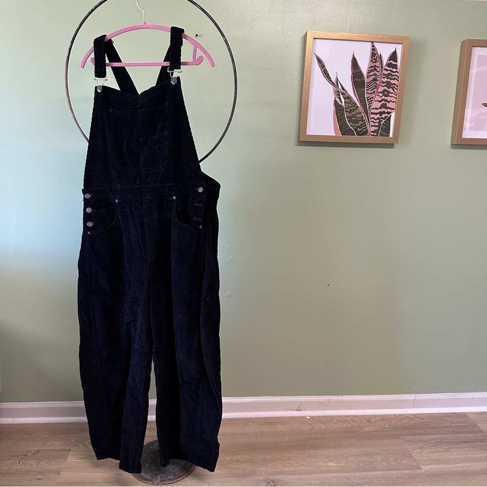 We The Free Women's Black corduroy Barrel Overalls